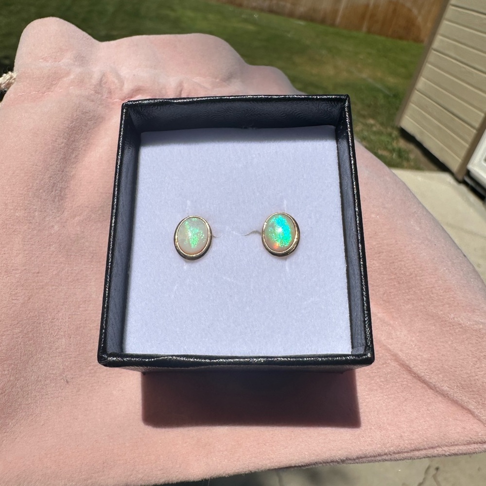 Elegant Vintage Oval Australian Solid Opal Stud E… - image 2